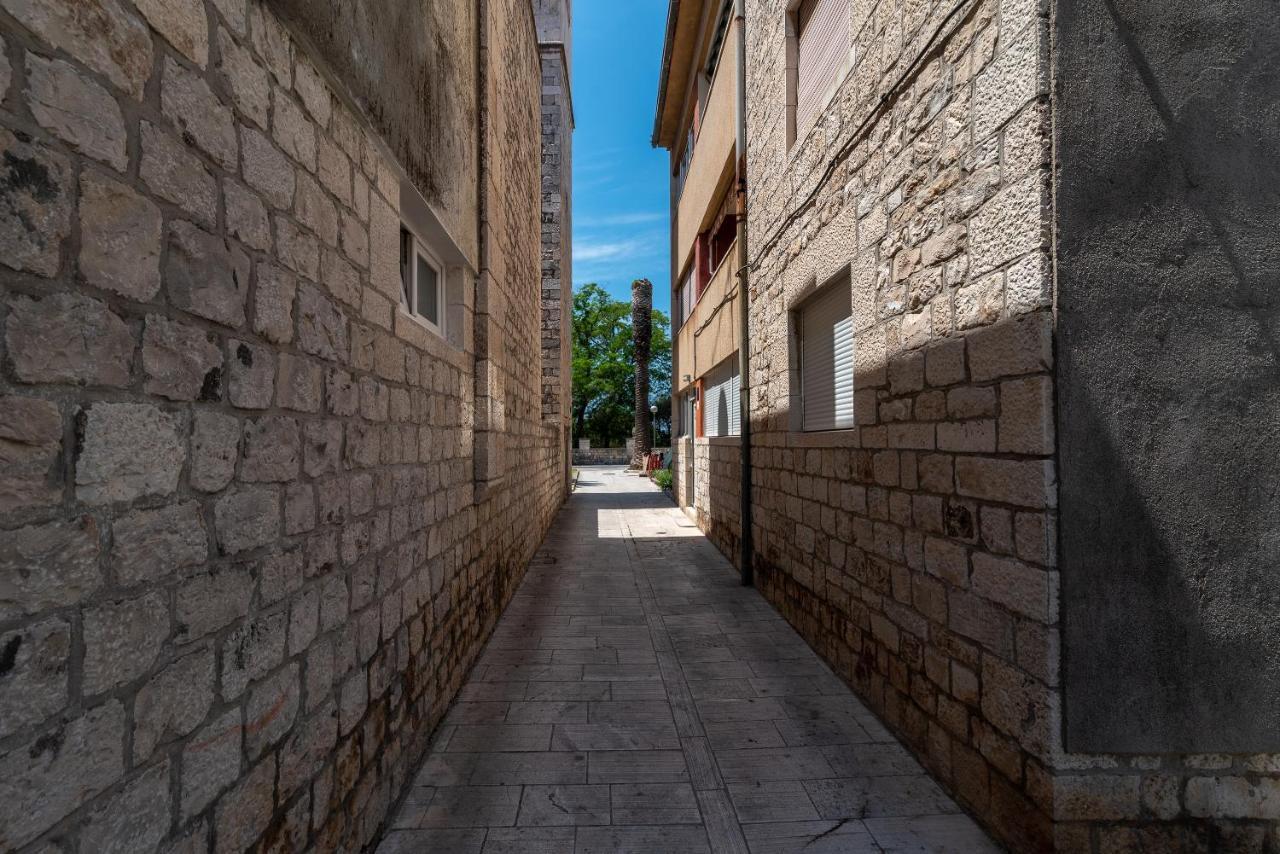Apartment Bruno Trogir Exterior foto